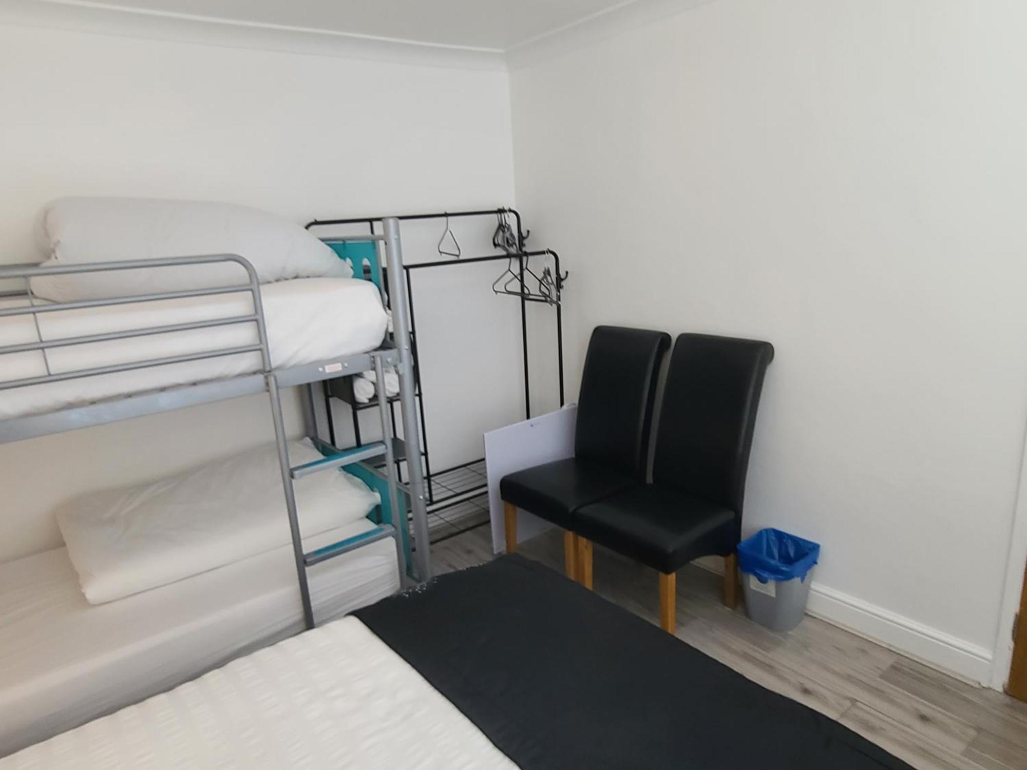 Gatwick Rooms-Travel Service-Airport Parking Ifield المظهر الخارجي الصورة
